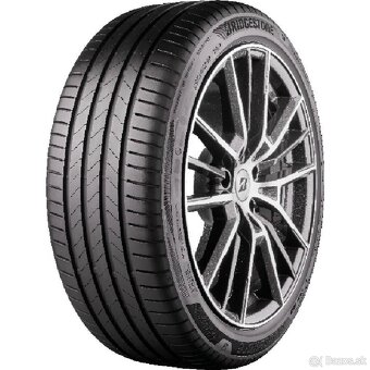 LETNÉ PNEU 215/50 R18 - 2