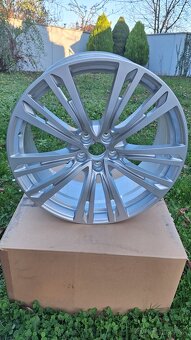 ORIGINAL AUDI DISKY 5x112 R20. 9J ET 40 NOVE. - 2