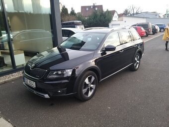 Predám Škodu Octavia Scout, 2,0 TDI, DSG - 2