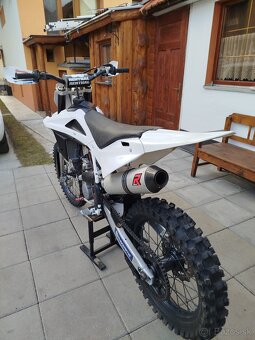 Husqvarna TE 250 vstrek - 2