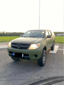 TOYOTA HILUX 2.5L - 2