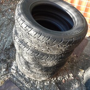 225/65r17 celorocne pneu - 2