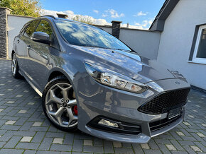 Ford Focus Kombi ST 2.0 EcoBoost   250PS  TOP STAV - 2