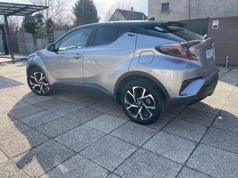 Toyota CHR Hybrid Selection - 2