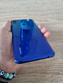 Náhradné diely na Huawei P smart 2019 - jemná puklina - 2