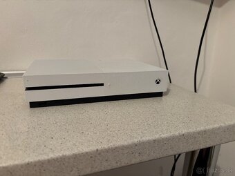 Xbox one s 1TB - 2