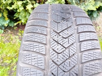 215/50 r18 Pirelli,, zimné, 2ks, 6,5mm - 2