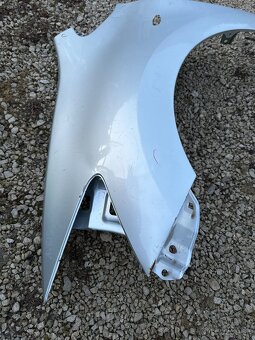 Predam ľavý blatník Toyota Auris 2006-2009 OEM - 2