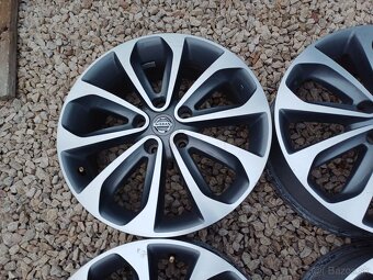 hlinikové disky-orig-Nissan Qashqai--61/2Jx18-ET-40--5x114,3 - 2