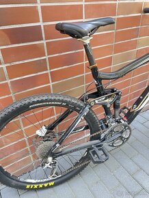 Trek Fuel - celoodpruzeny trail bike - 2