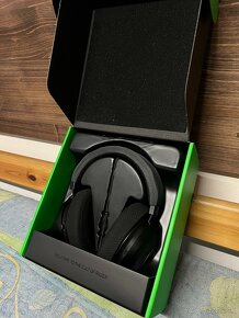 Razer Kraken Pro V2 headset/slúchadlá s mikrofónom - 2