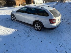 Škoda Octavia Scout 2.0 TDI DSG WEBASTO 4x4 - 2