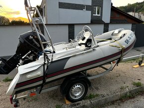 Motorový čln RIB 360 - 2