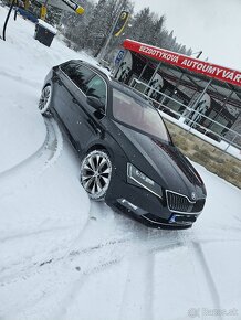 Škoda Superb 2018 2.0tdi dsg 4x4 - 2