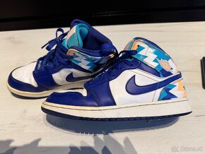 Jordan 1 Mid “Geometric Pint” - 2