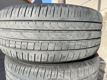 235/40 r19 PIRELLI  DOT 2018 cca 4,5 mm - 2