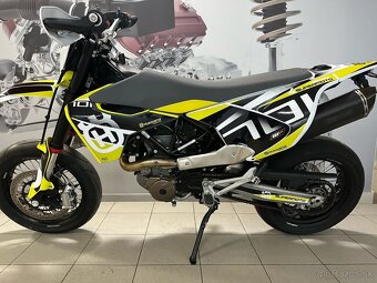 Husqvarna 701 supermoto - 2