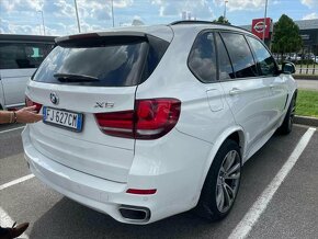 BMW X5 xDrive30d 190kw M-Paket 1maj. Pano 04/2017 - 2