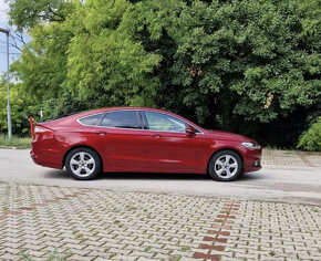 Ford Mondeo Liftback 2.0 110kw Cervená - 2