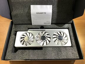 Gigabyte GeForce RTX 3080 VISION OC 10G RGB fusion 2.0 - 2