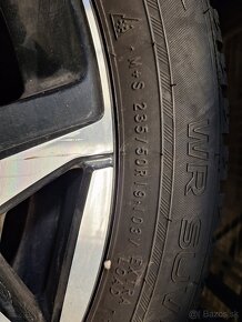 zimne komplety volvo nokian 235/50R19 8mm - 2