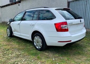 Predám havarovanú Škoda Octavia 1.6 TDi rv 2019 . - 2