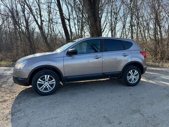 Nissan Qashqai 2.0i - 2