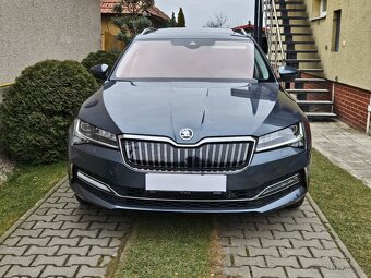 ŠKODA SUPERB COMBI  iV LED MATRIX FULL ASIST VIRTUAL 64000km - 2