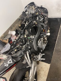 Honda cbr1000rr čítaj inzerát - 2