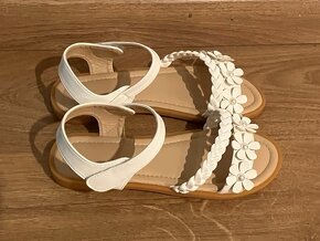 dievčenské sandále - nové - 2