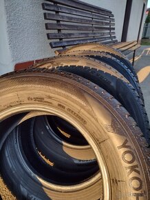 Zimne pneu Yokohama BluEarth Winter V906 195/65 R15 91T - 2