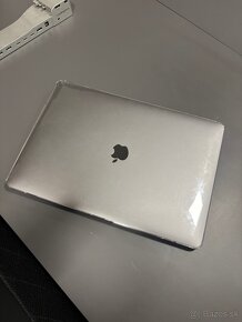 Macbook pro 15 CTOI9 8 jadro, 2019 1000GB 1TB SSD - 2