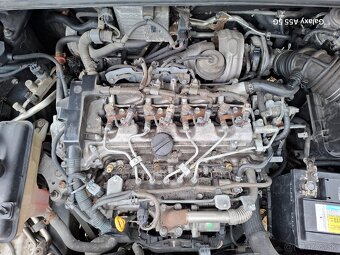 Toyota rav4 2,2dcat motor 130kw  177ps - 2