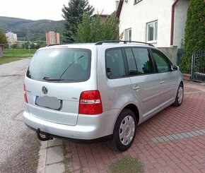 Volkswagen Touran 1.9 TDI 77kw.            7.mieste - 2