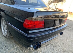 BMW E38 740iL V8 LONG - 2