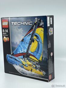 LEGO TECHNIC 42074 racing yacht - 2