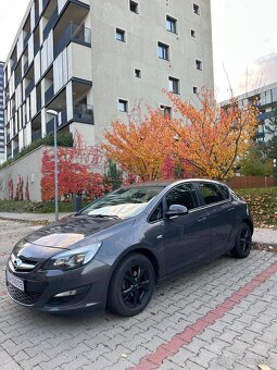 Opel Astra J 1.6 2015, 85kw, benzín - 2