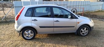 Ford fiesta - 2