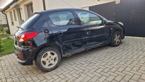 Peugeot 206+ 1.4 - 2