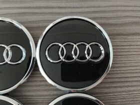 Stredove krytky / puklicky diskov Audi - 2
