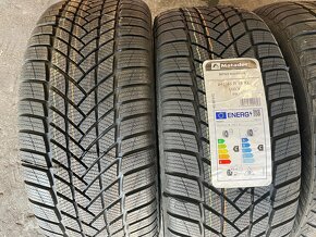 245/45 R18 zimne pneumatiky - 2