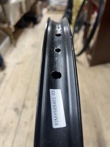 Bontrager line comp 30 29”predné - 2