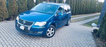 Volkswagen Touran 2.0 TDI XENON Higline - 2