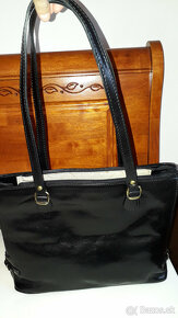 čierna kožená kabelka - nová - je možnosť dojednať cenu - 2
