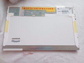 predám 15,4" display z notebooku , CCFL 30pin , LTN154X3 - 2