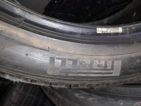 Jazdene zimne pneumatiky Pirelli R22 - 2