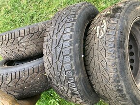 5x112 195/65 r15 zimné pneu + plech. Disky - 2