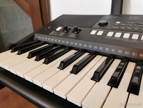 Predám Yamaha PSR E423 - 2