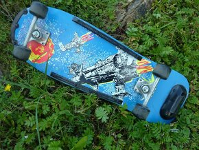 Predám zánovný skateboard.Lacno. - 2