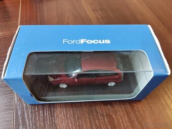 Ford Focus 1:43 - 2